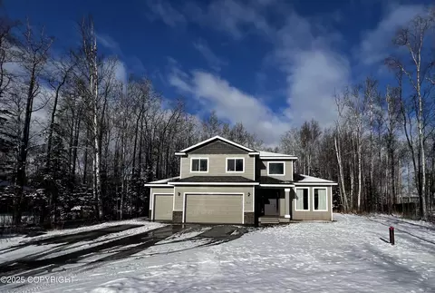 8170 E Wolf Creek Rd, Wasilla, AK 99654