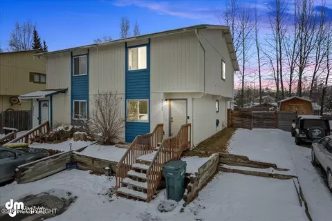 7721 Virda Lee Cir, Anchorage, AK 99507