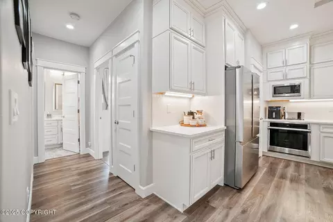 Entry Way - 9991 E Ortner Loop, Palmer, AK 99645 photo 6 of 8