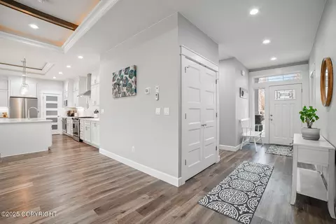 Entry Way - 9991 E Ortner Loop, Palmer, AK 99645 photo 2 of 8