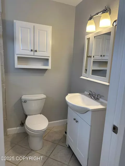 Bath - 5231 E 98th Ave, Anchorage, AK 99507 photo 3 of 8