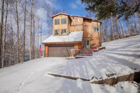 27333 Golden Eagle Ct, Chugiak, AK 99567