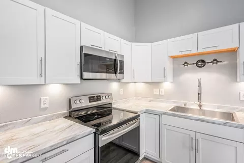 Kitchen - 6932 Briar Loop # 61, Anchorage, AK 99518 photo 4 of 5