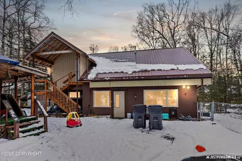 10960 Totem Rd, Anchorage, AK 99516