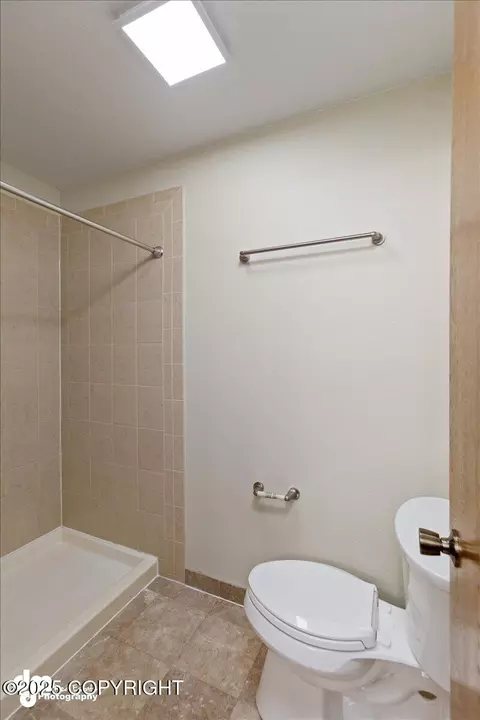 Bath - 9645 Etolin Cir, Eagle River, AK 99577 photo 3 of 5