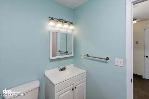 Bath - 9645 Etolin Cir, Eagle River, AK 99577 photo 5 of 5