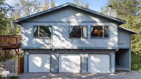 1380 N Indian Hill Cir, Wasilla, AK 99654