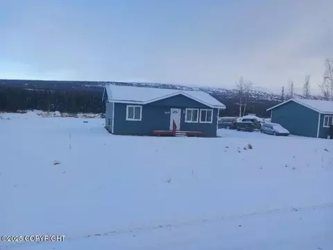 6695 W Queen Anne Ave, Wasilla, AK 99652