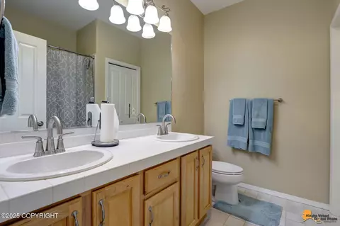 Bath - 17023 Yellowstone Dr, Eagle River, AK 99577 photo 4 of 5