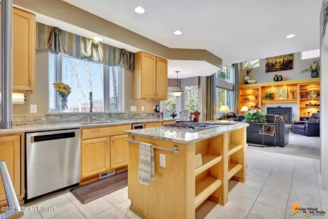 Kitchen - 17023 Yellowstone Dr, Eagle River, AK 99577 photo 4 of 9