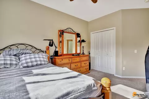 Bedroom - 17023 Yellowstone Dr, Eagle River, AK 99577 photo 6 of 8