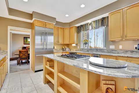 Kitchen - 17023 Yellowstone Dr, Eagle River, AK 99577 photo 3 of 9