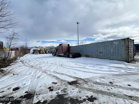 L10, Anchorage, AK 99518 photo 3