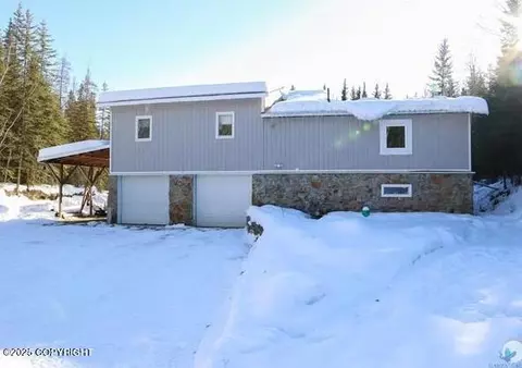 1090 Meadow Rue Ave, North Pole, AK 99705