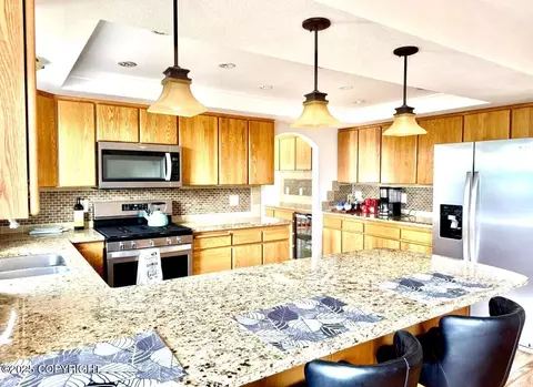 Kitchen - 19440 Timberline Dr, Eagle River, AK 99577 photo 3 of 4