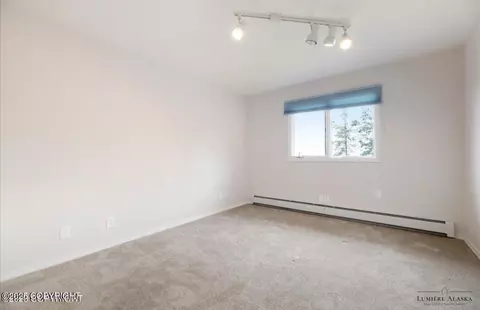 Bedroom - 19440 Timberline Dr, Eagle River, AK 99577 photo 4 of 12