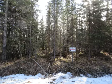 L3f1 High Point Avenue, Sterling, AK 99672