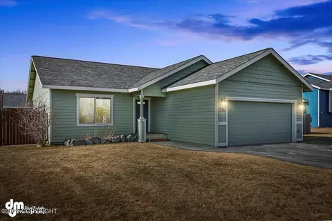976 S Arza Cir, Palmer, AK 99645