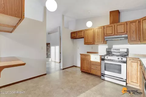 Kitchen - 17337 Teklanika Dr, Eagle River, AK 99577 photo 3 of 4