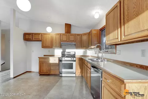 Kitchen - 17337 Teklanika Dr, Eagle River, AK 99577 photo 1 of 4