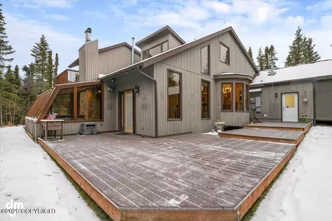 9721 Main Tree Dr, Anchorage, AK 99507