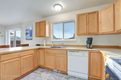 Kitchen - 9231 Aphrodite Dr, Anchorage, AK 99515 photo 3 of 4