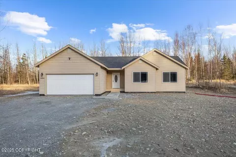 6216 N Snowflower Ln, Palmer, AK 99645