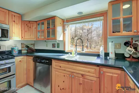 30924 Prudhoe Bay Ave, Eagle River, AK 99577 photo 9