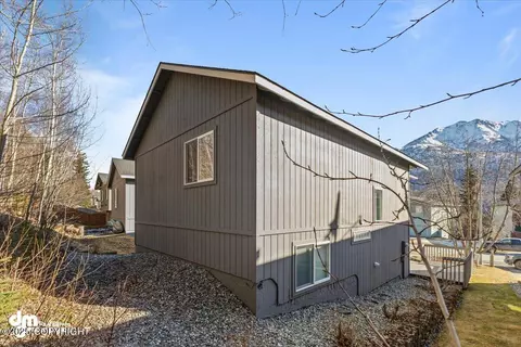 19635 Highland Ridge Dr, Eagle River, AK 99577 photo 23