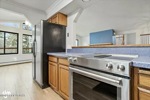Kitchen - 10535 Crest View Ln, Eagle River, AK 99577 photo 2 of 3