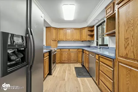 Kitchen - 10535 Crest View Ln, Eagle River, AK 99577 photo 1 of 3