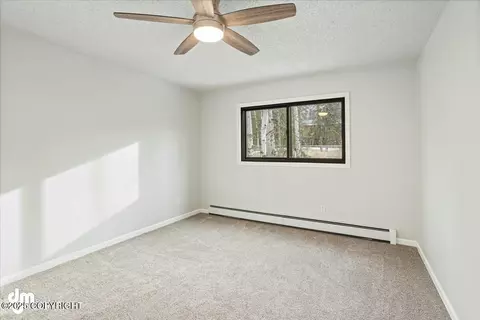 Bedroom - 10535 Crest View Ln, Eagle River, AK 99577 photo 3 of 4