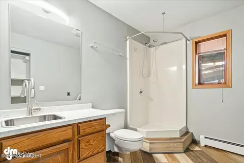 Bath - 10535 Crest View Ln, Eagle River, AK 99577 photo 3 of 5