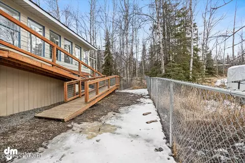 Exterior - 10535 Crest View Ln, Eagle River, AK 99577 photo 3 of 6
