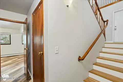 Entry Way - 10535 Crest View Ln, Eagle River, AK 99577 photo 2 of 5