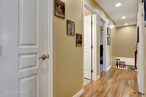 Entry Way - 13048 Ezi View Cir, Eagle River, AK 99577 photo 6 of 6