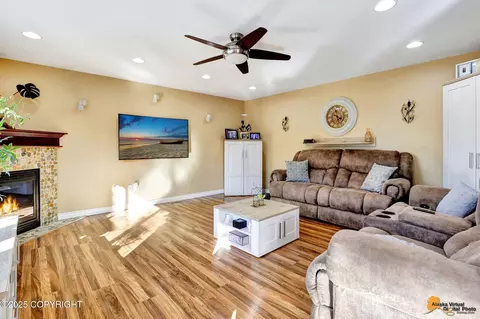 Living - 13048 Ezi View Cir, Eagle River, AK 99577 photo 2 of 5