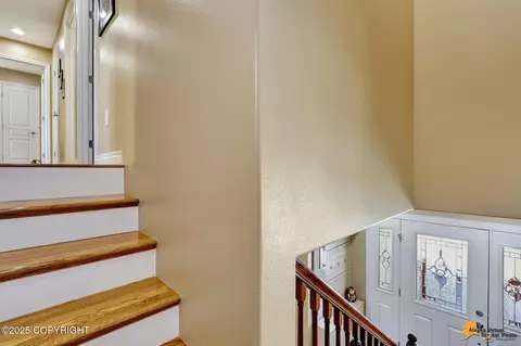 Entry Way - 13048 Ezi View Cir, Eagle River, AK 99577 photo 5 of 6