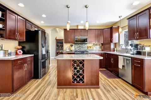 Kitchen - 13048 Ezi View Cir, Eagle River, AK 99577 photo 8 of 8