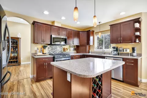 Kitchen - 13048 Ezi View Cir, Eagle River, AK 99577 photo 2 of 8