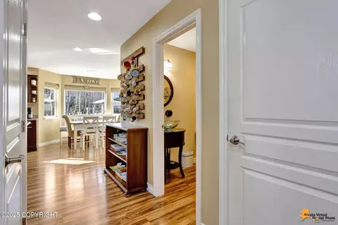Entry Way - 13048 Ezi View Cir, Eagle River, AK 99577 photo 4 of 6
