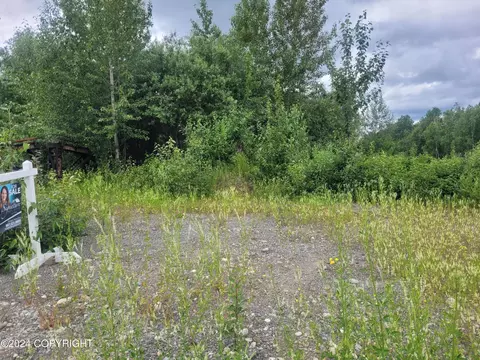 814 Meadow Lakes Loop, Wasilla, AK 99654