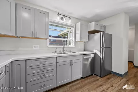 Kitchen - 16820 Easy St, Eagle River, AK 99577 photo 6 of 10