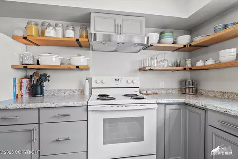 Kitchen - 16820 Easy St, Eagle River, AK 99577 photo 9 of 10