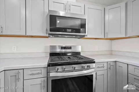 Kitchen - 16820 Easy St, Eagle River, AK 99577 photo 4 of 10