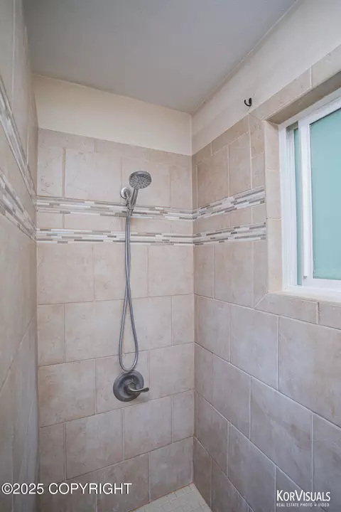 11213 Upper Sunny Cir, Eagle River, AK 99577 photo 17