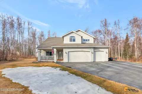 3520 N Daisy Petal Cir, Wasilla, AK 99654