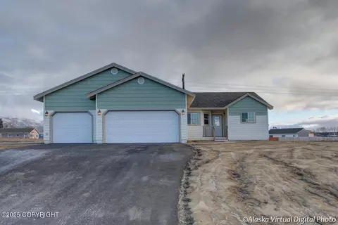 8747 E Strawberry Cir, Palmer, AK 99645
