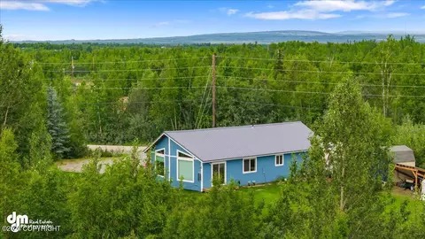 934 S Lazy Lake Dr, Big Lake, AK 99652