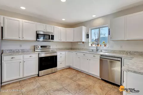 2104 Casey Cusack Loop, Anchorage, AK 99515 photo 10
